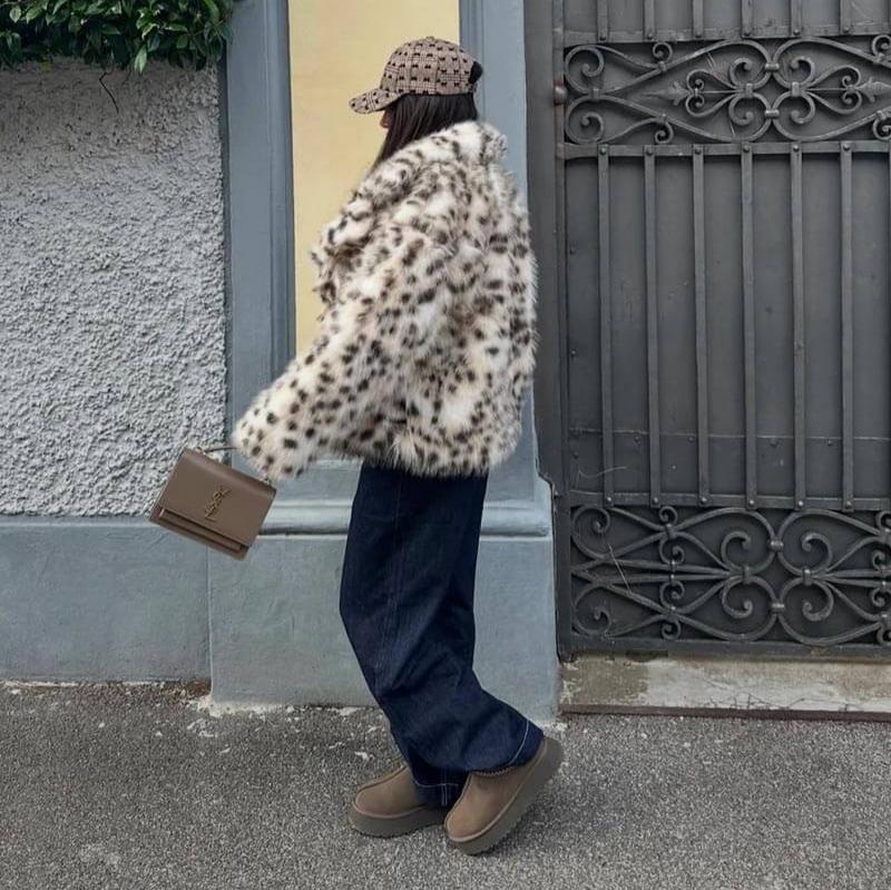 Amy leopard coat